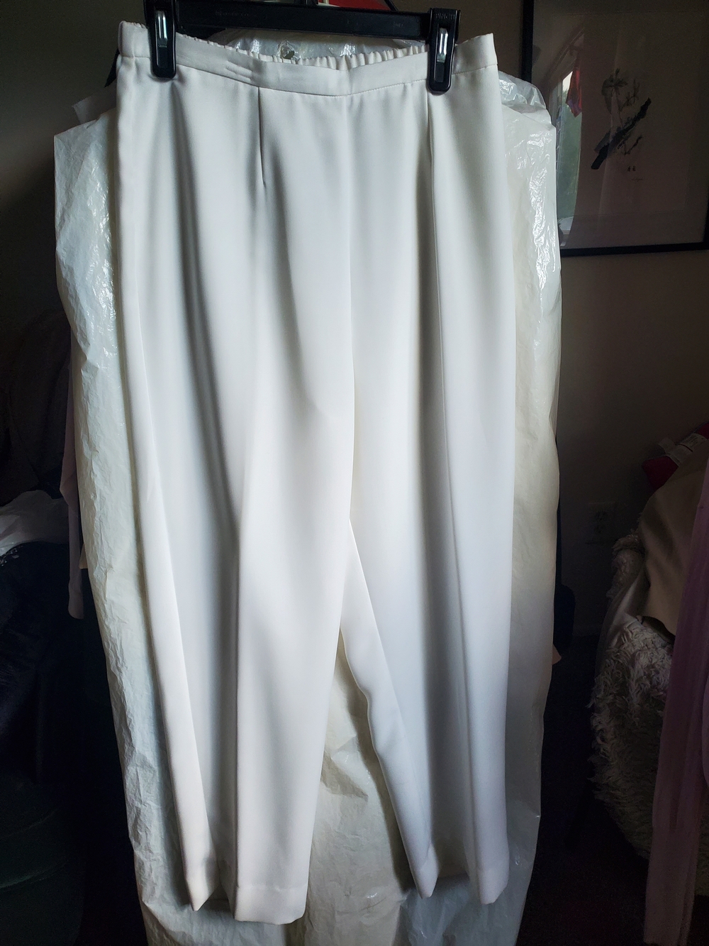 Crisp White Straight-Leg Dress Pants